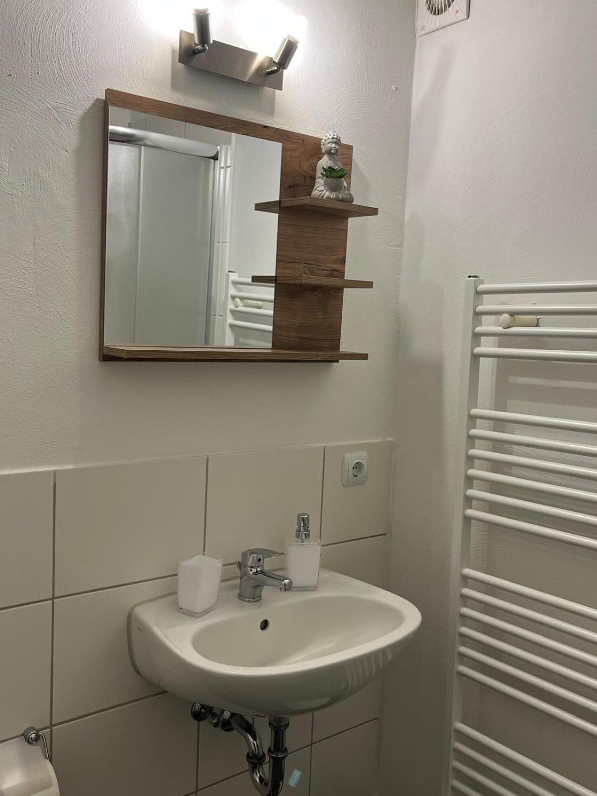 1 Zimmer Apartment Naehe Uni Gottingen Bagian luar foto